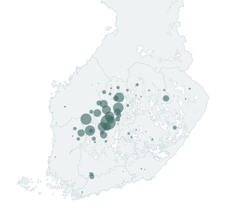 Finsilvan metsäomistuksien sijainnit merkittynä Suomen kartalle. Omistuksesta kertovia täpliä on eniten Keski-Suomessa ja Etelä-Suomessa.